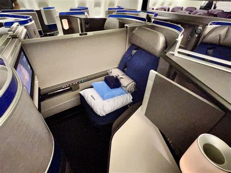 united 777-200 business class|Boeing 777.